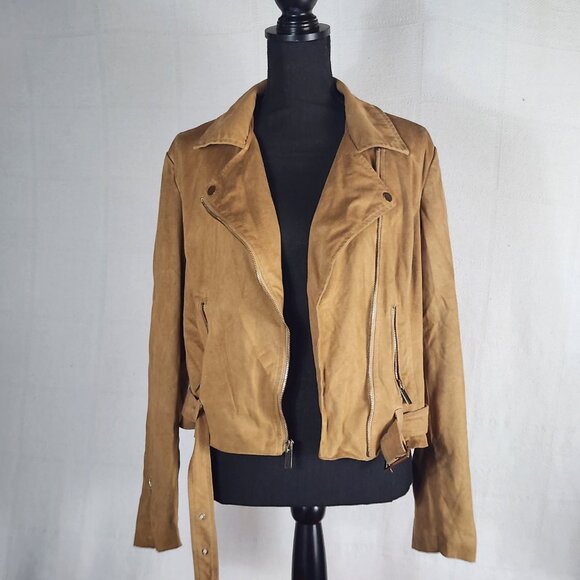 Wildflower Tan Poly Faux Suede Belted Cropped Moto Jacket with Gold Accents Sz M - Picture 3 of 16